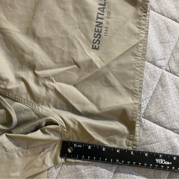 Essentials Fear of God Athletic Gym Shorts Mens Large 5” Inseam Cotton Nylon - Picture 10 of 11